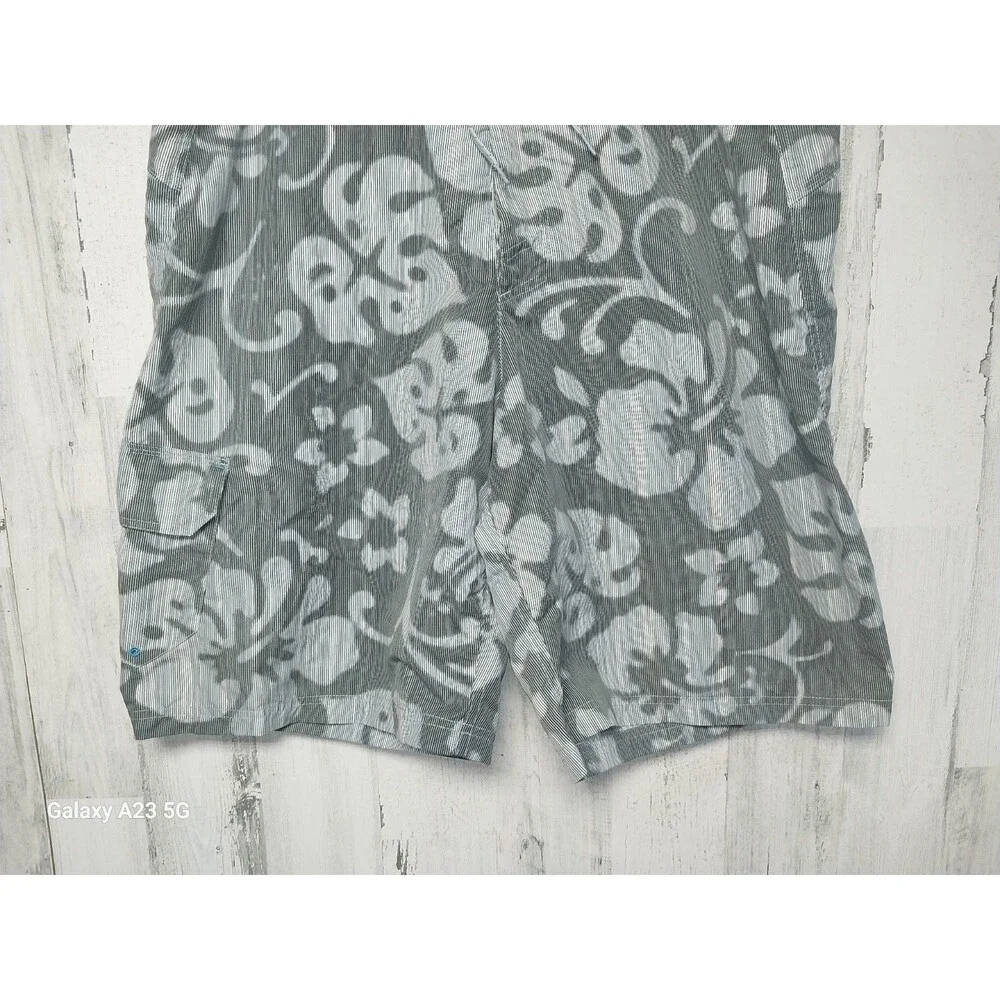 Columbia Board Shorts Size 36 Gray